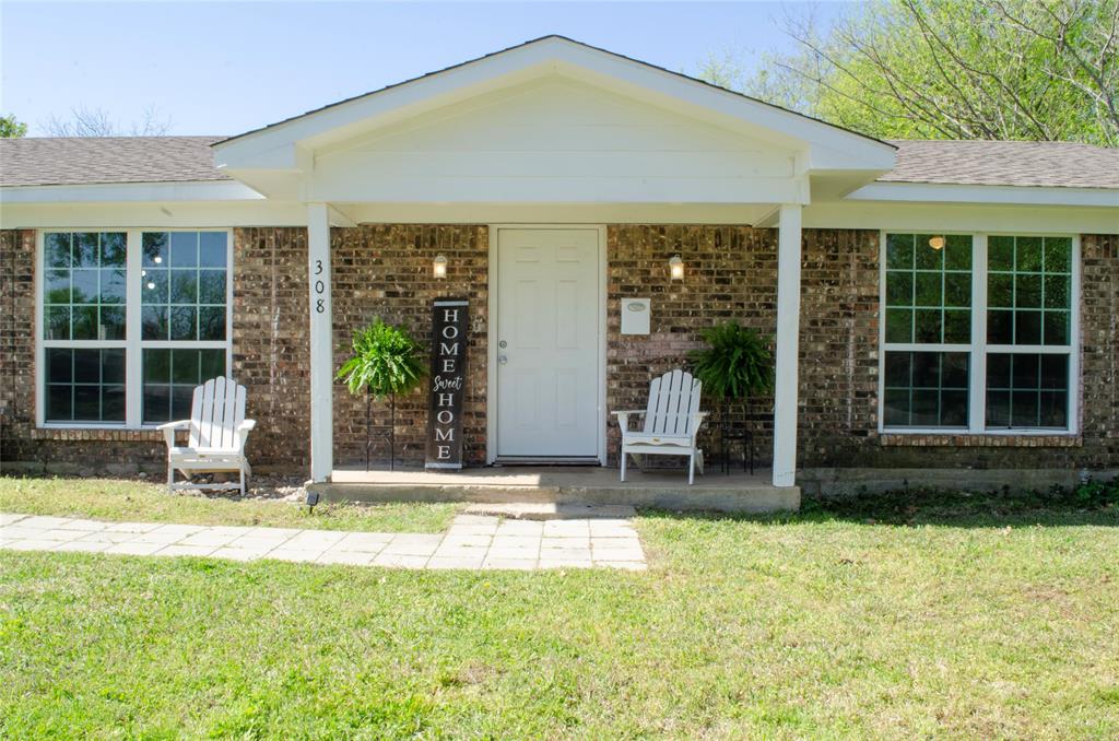 308 E Broadmore Avenue Property Photo 1