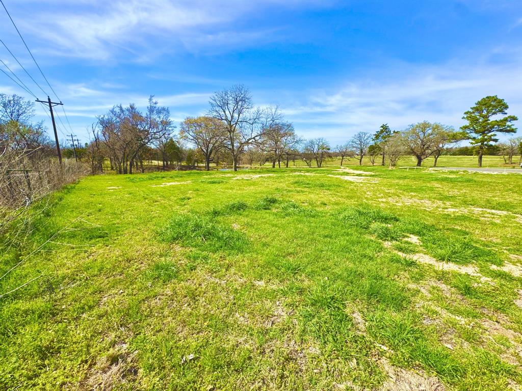 112 Lakelands Court Property Photo 6