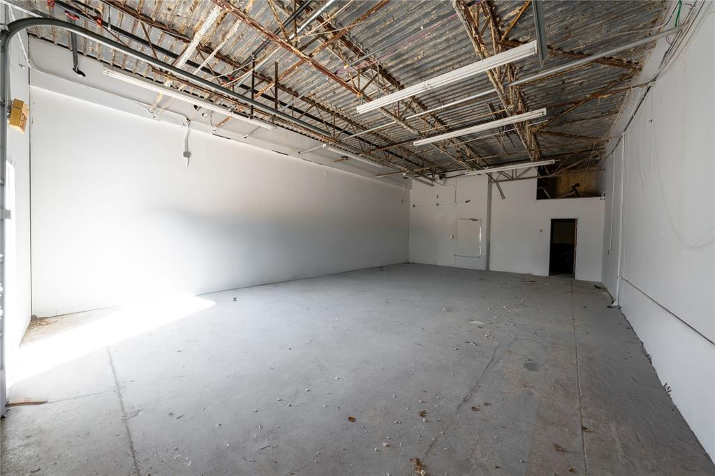 2700 K Avenue Property Photo 14