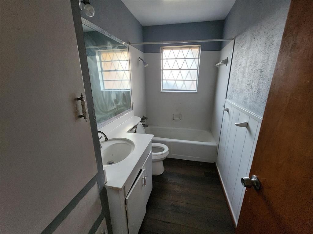 3506 Red Bud Lane Property Photo 3