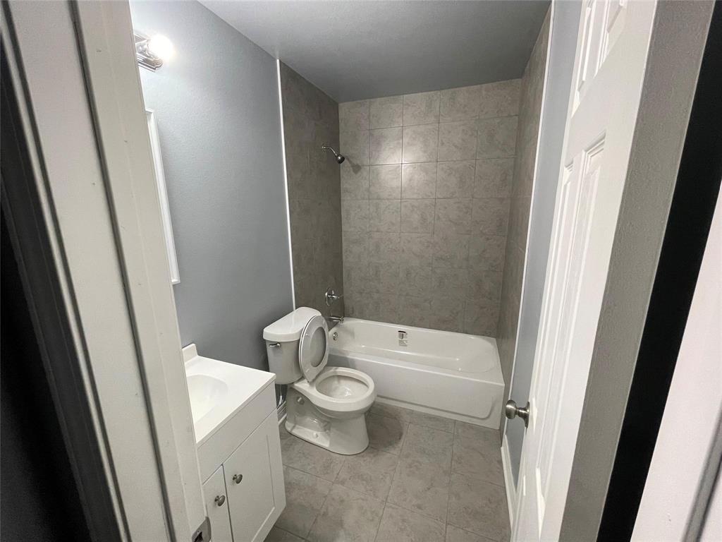 2924 Harp Street Property Photo 2