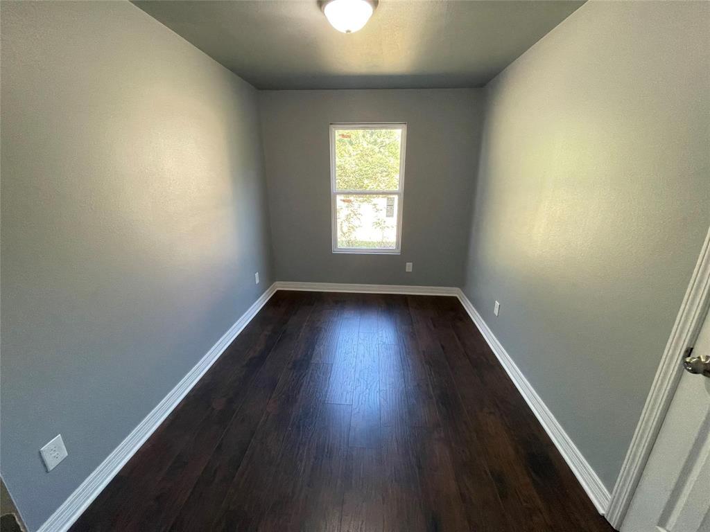 2924 Harp Street Property Photo 6