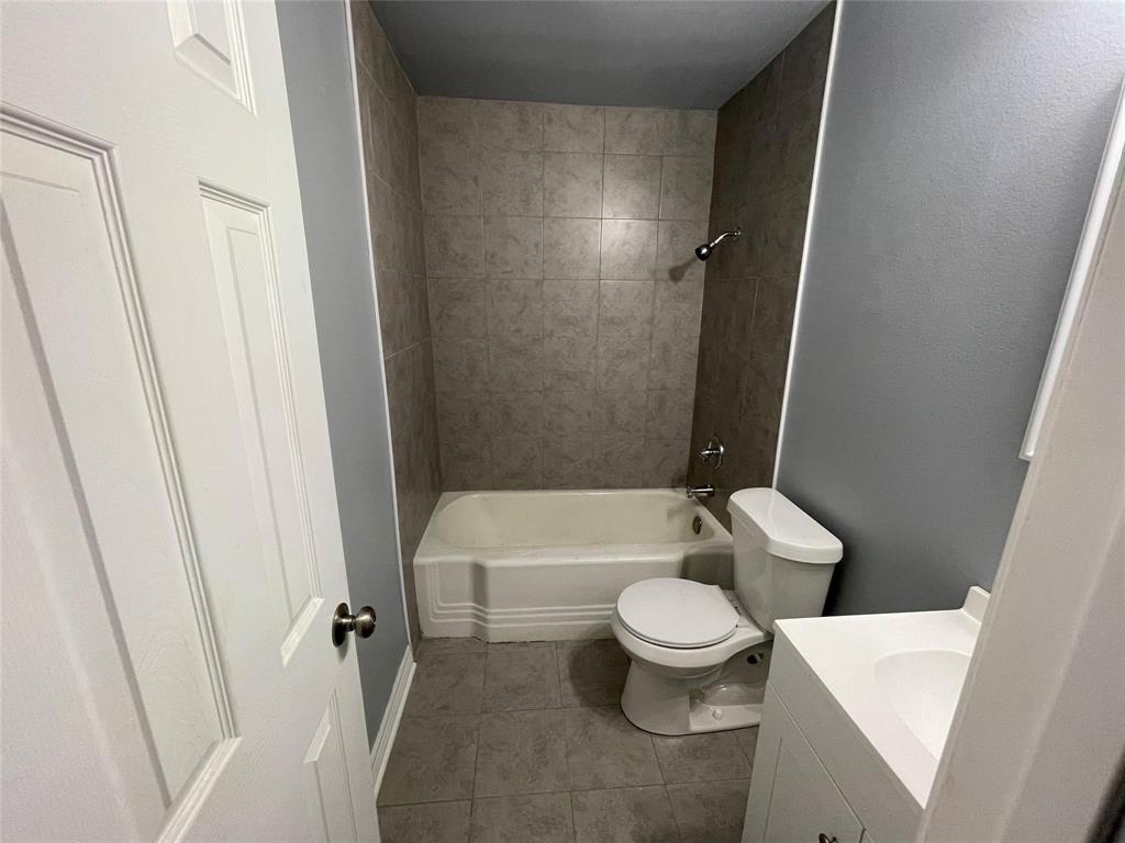 2924 Harp Street Property Photo 9