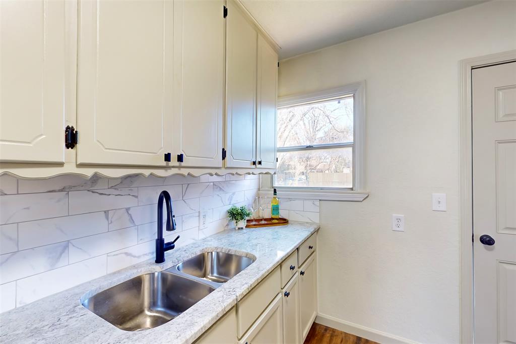 2842 Carlson Drive Property Photo 21