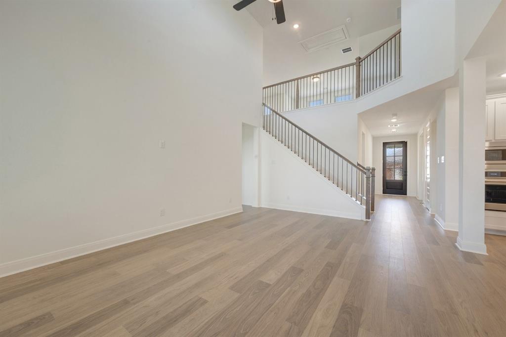 1064 Hackberry Emperor Street Property Photo 8
