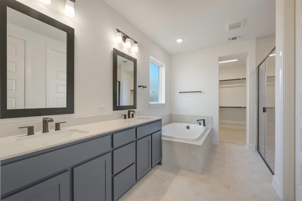 1064 Hackberry Emperor Street Property Photo 14