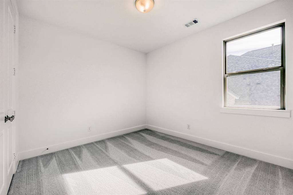 180 Buffalo Boulevard Property Photo 20