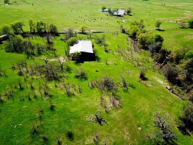 000 County Rd 2624 Property Photo 9