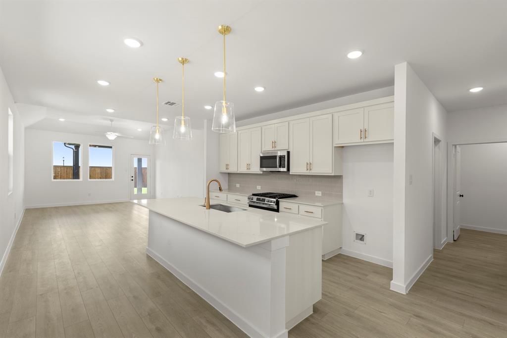 14166 Gallatin Street Property Photo 5