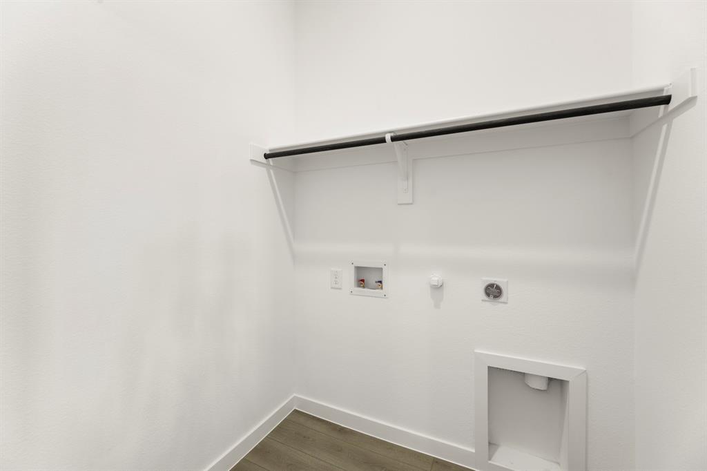 1903 Boston Way Property Photo 29