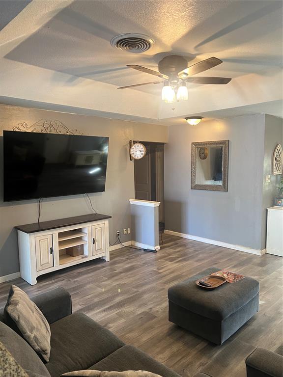 4704 Carlyle Drive Property Photo 3