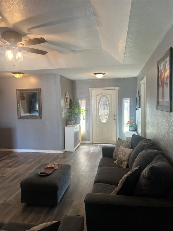 4704 Carlyle Drive Property Photo 4