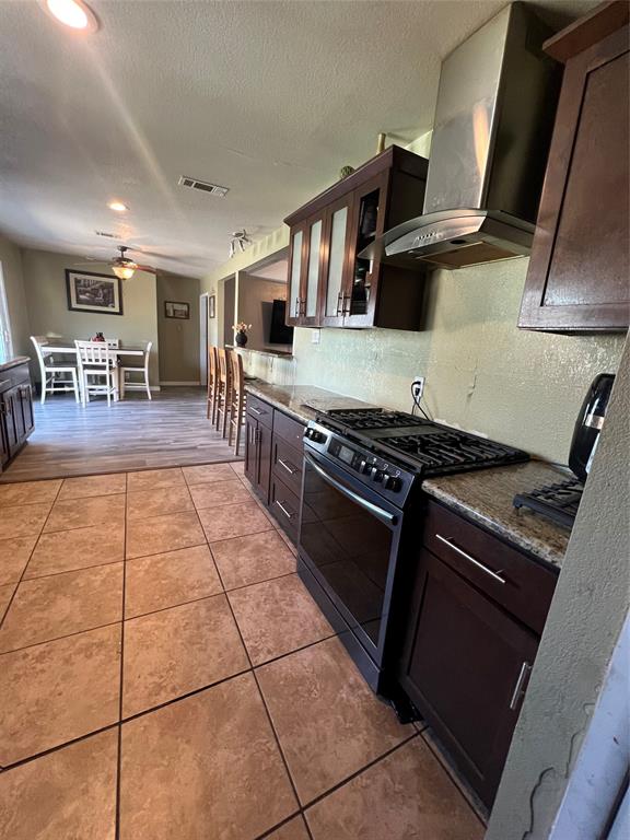 4704 Carlyle Drive Property Photo 9