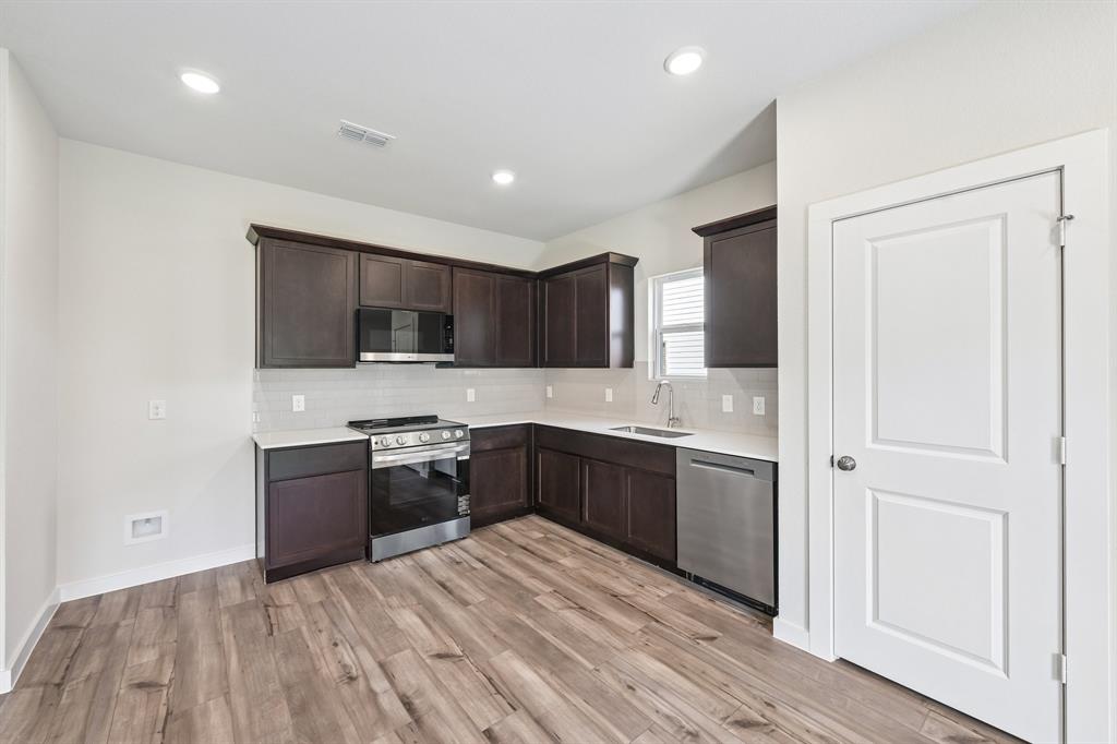 117 Annabelle Street Property Photo 10