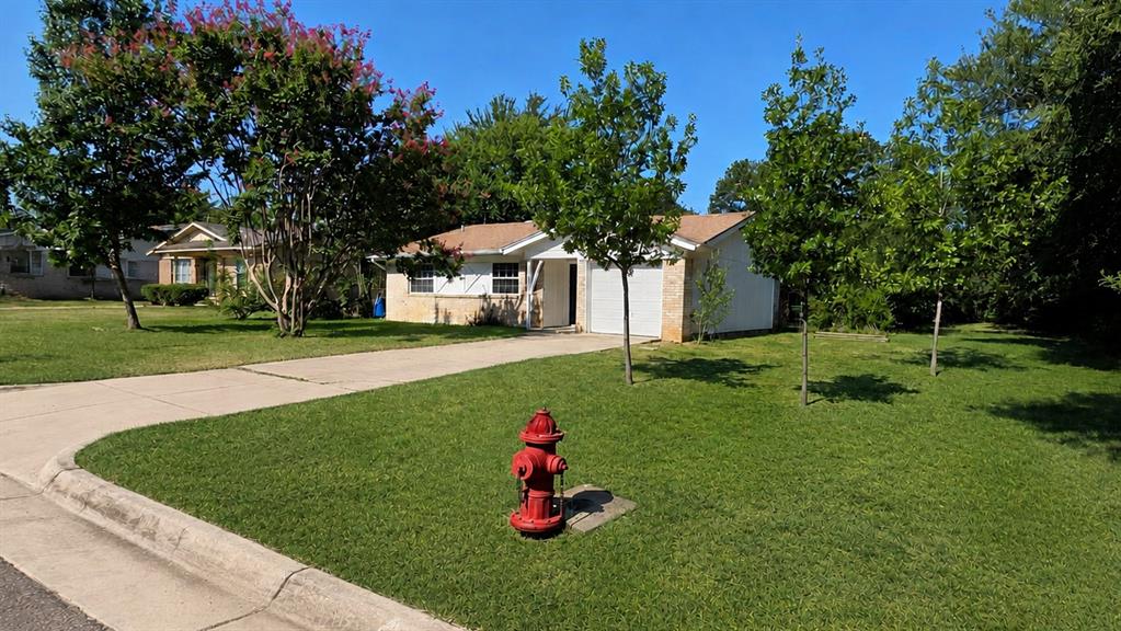 7129 Payte Lane Property Photo 1