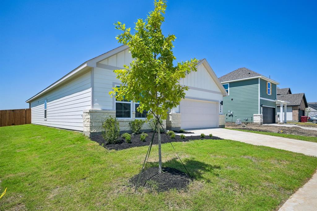 2204 Trailside Drive Property Photo 3