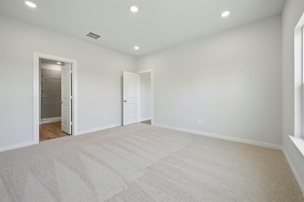 2204 Trailside Drive Property Photo 15