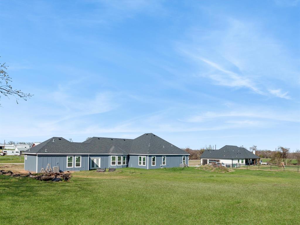 715 County Road 4599 Property Photo 35