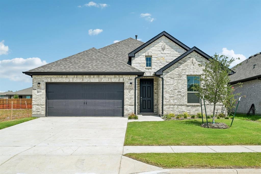 2423 Liberty Crossing Avenue Property Photo 1