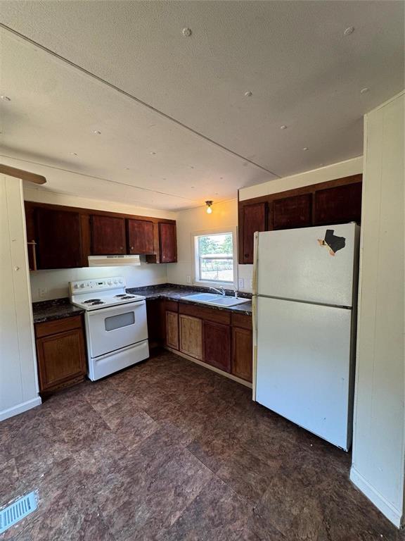 2014 Spring Court Property Photo 4