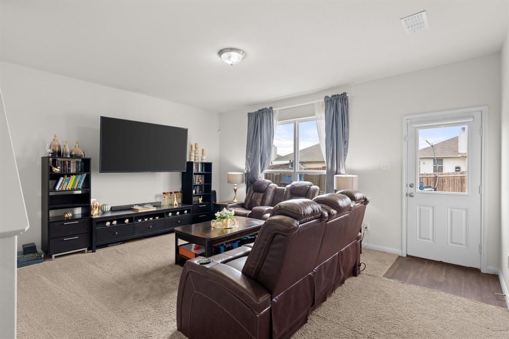 9831 Whistler Drive Property Photo 4