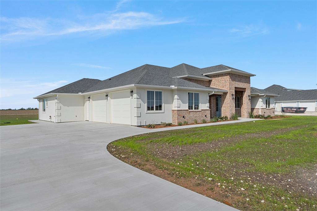 995 Galaxy Road Property Photo 30