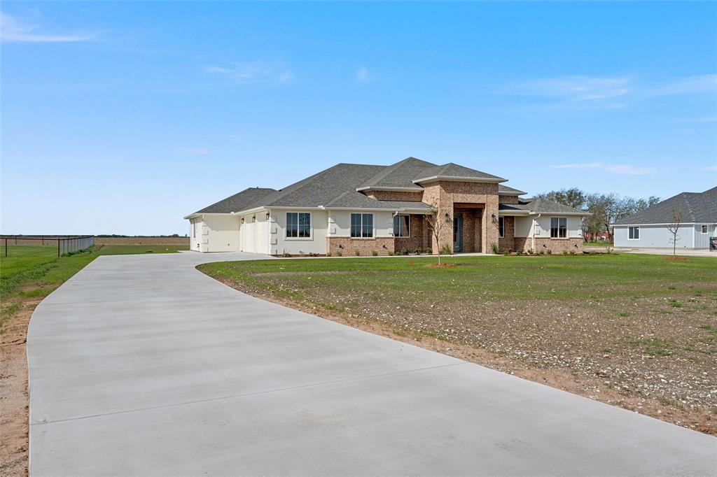 995 Galaxy Road Property Photo 31