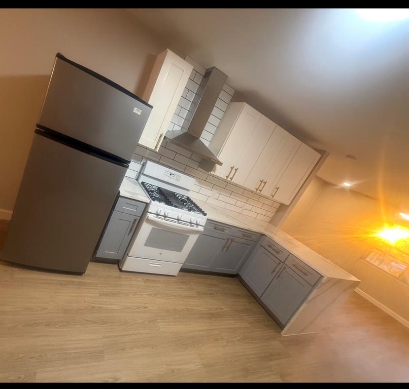 3736 Earle Drive Property Photo 5