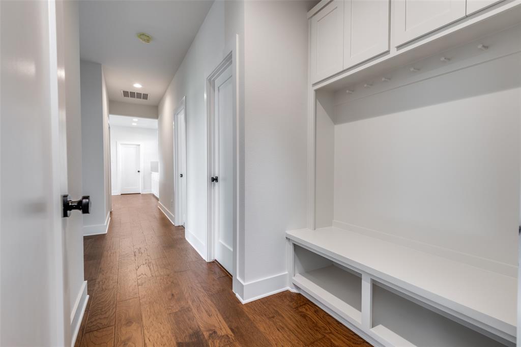 820 Evergreen Way Property Photo 15