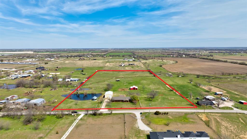 3884 E Lois Road Property Photo 1