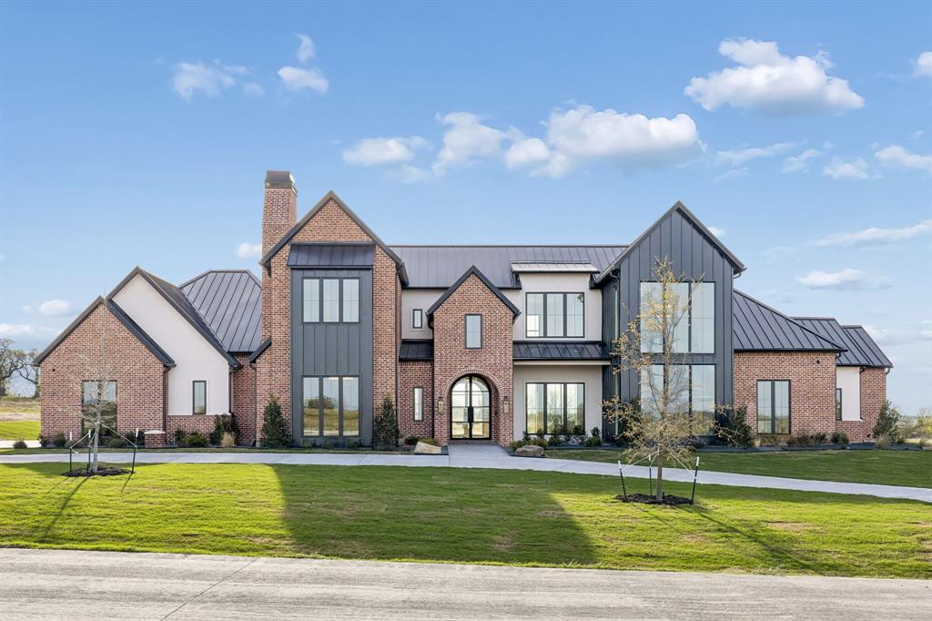 2016 Verona Drive Property Photo 1
