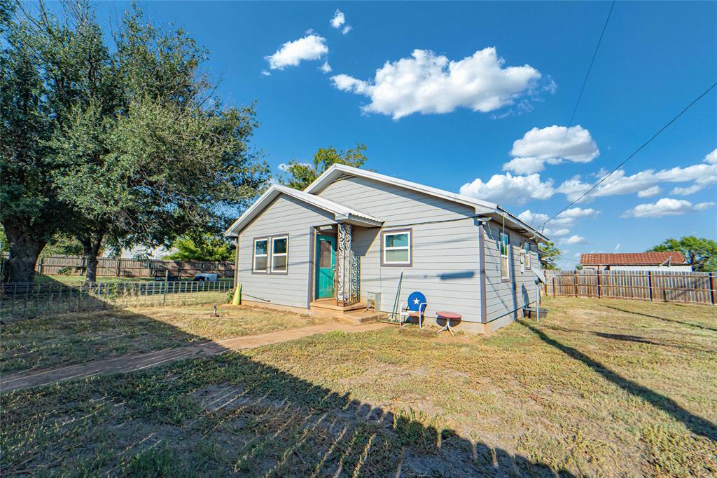 844 N US Highway 183