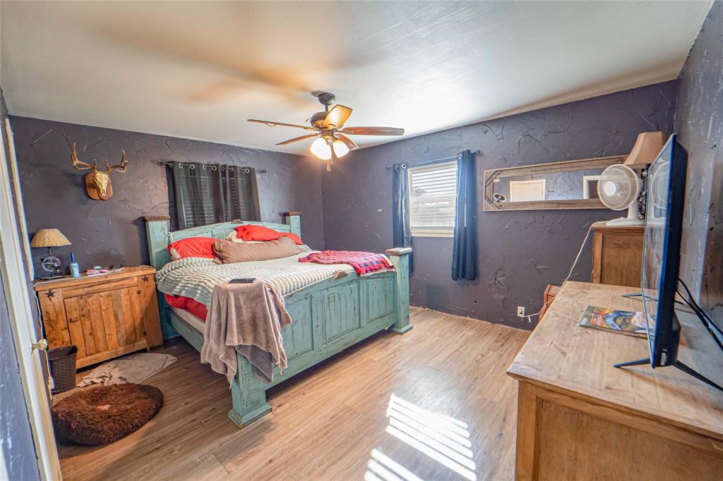 844 N Us Highway 183 Property Photo 14