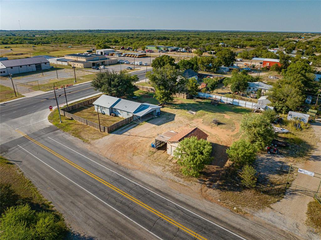 844 N Us Highway 183 Property Photo 24