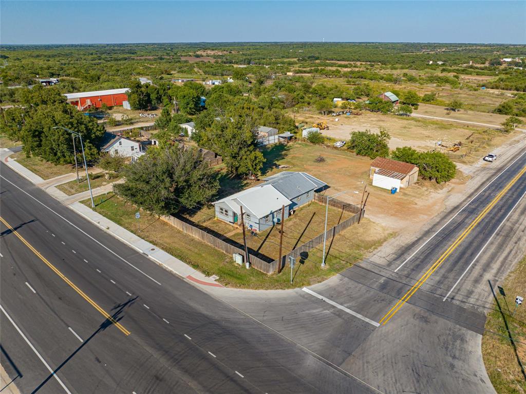 844 N Us Highway 183 Property Photo 25