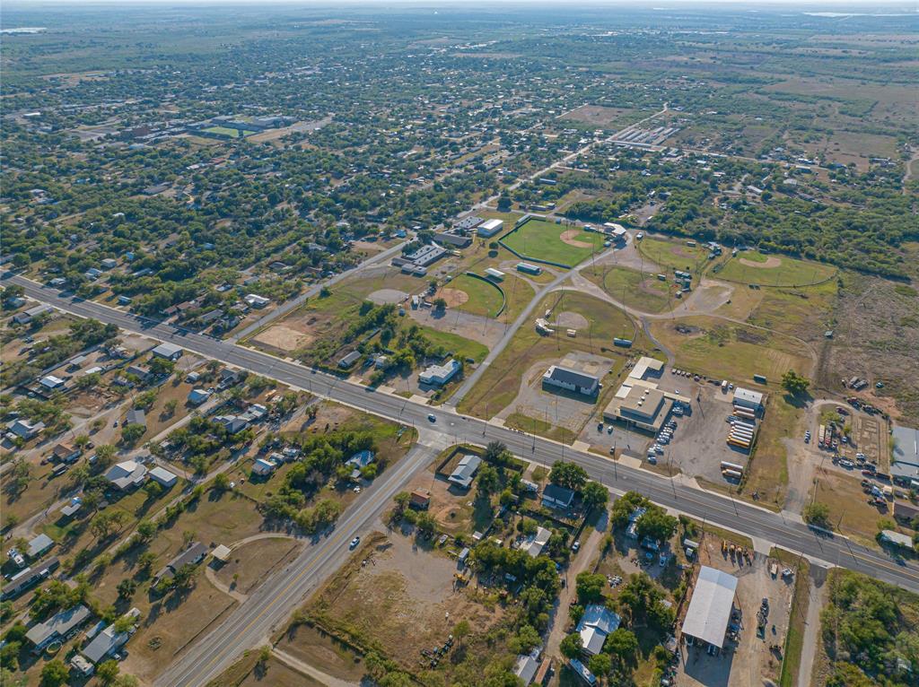844 N Us Highway 183 Property Photo 29
