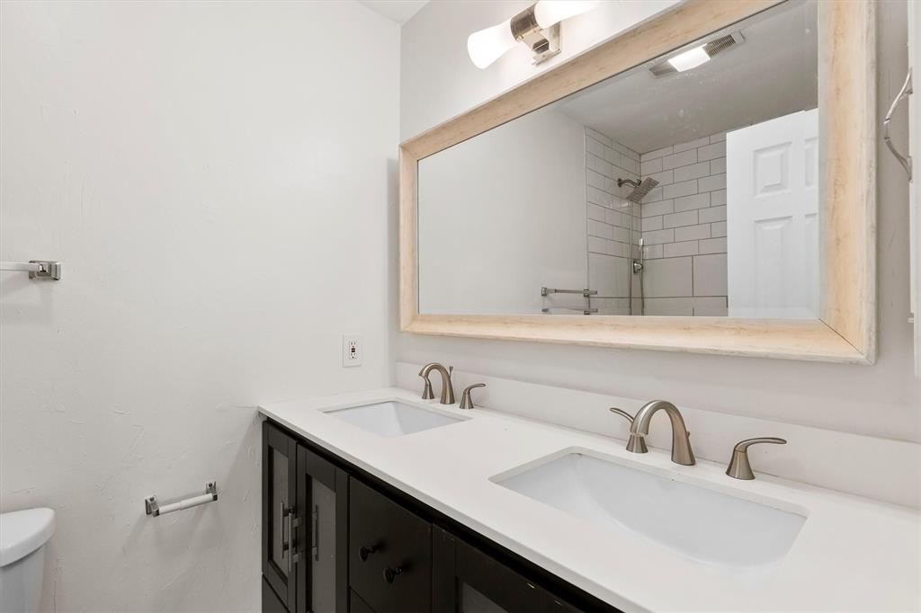 2632 Custer Parkway C Property Photo 14