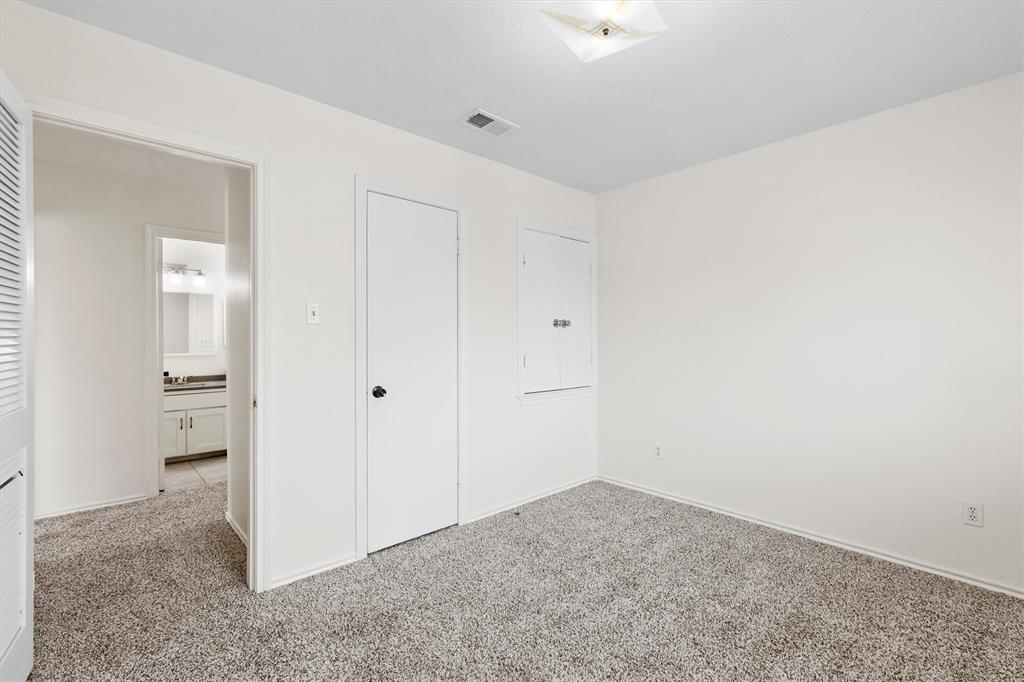 2632 Custer Parkway C Property Photo 19
