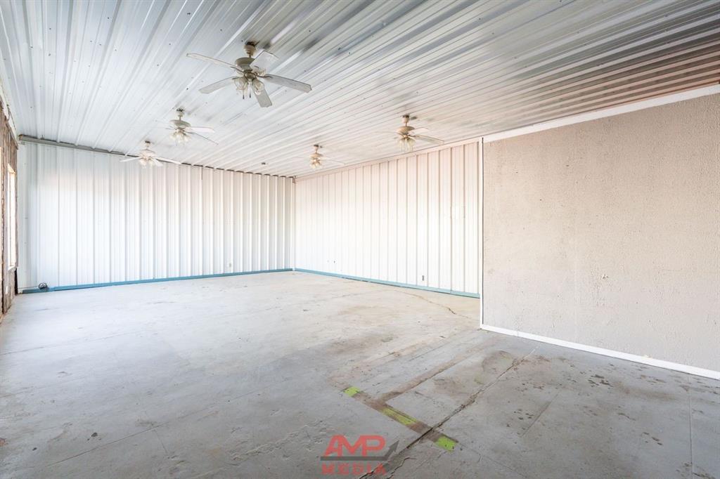 1017 N 2nd Property Photo 10