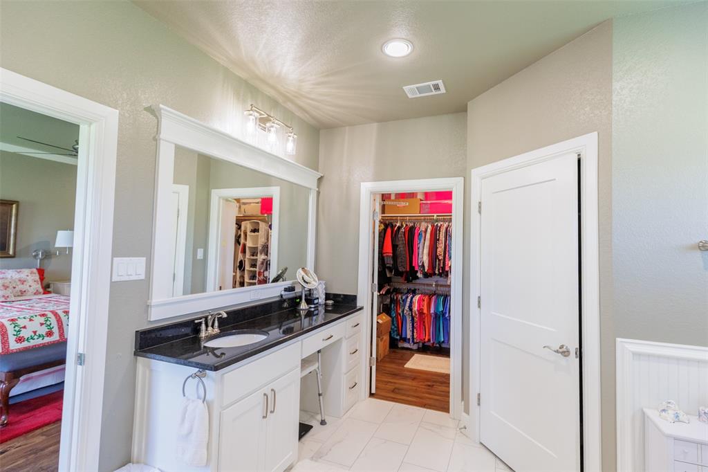 121 County Road 2571 Property Photo 25