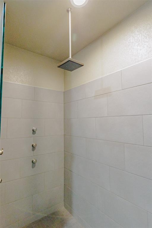 121 County Road 2571 Property Photo 32