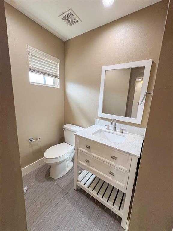 301 E Brockett Street 100 Property Photo 16