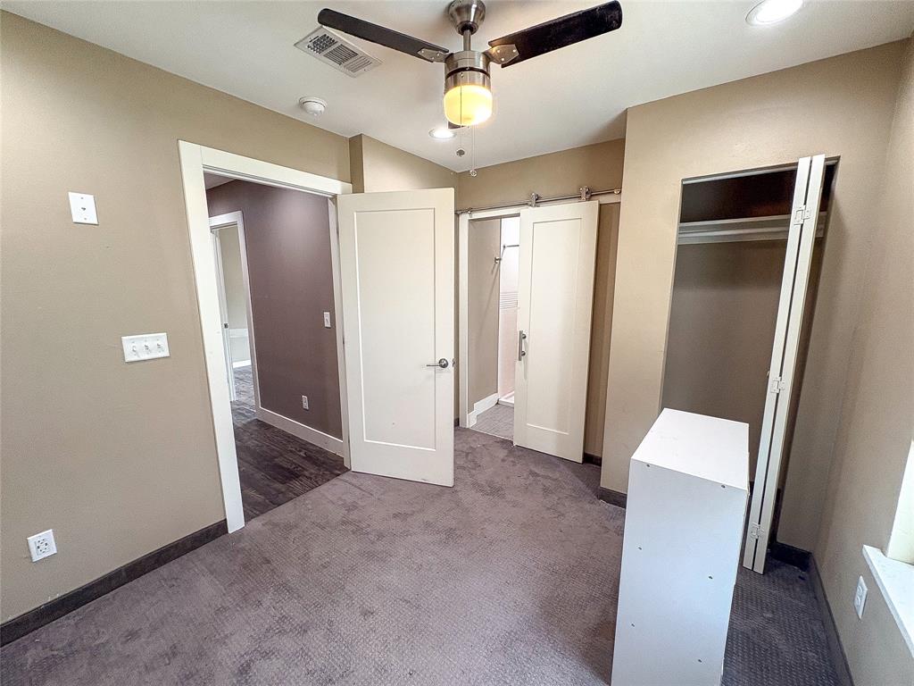 301 E Brockett Street 100 Property Photo 17