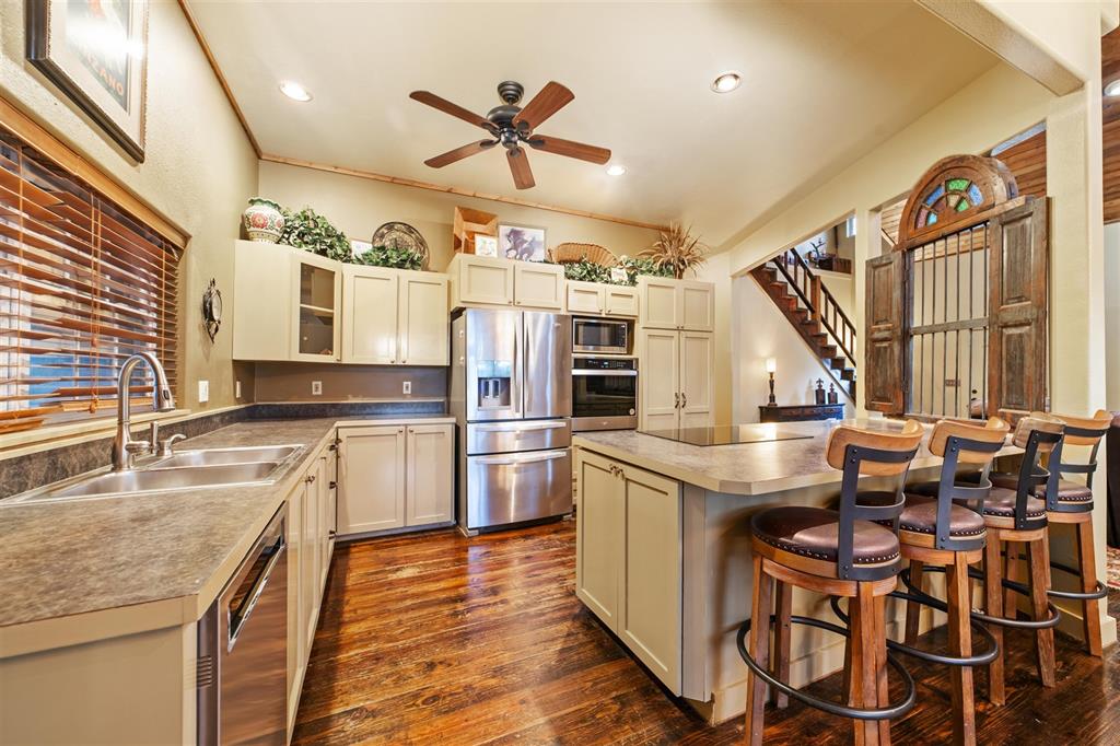 6459 Safe Haven Lane Property Photo 10