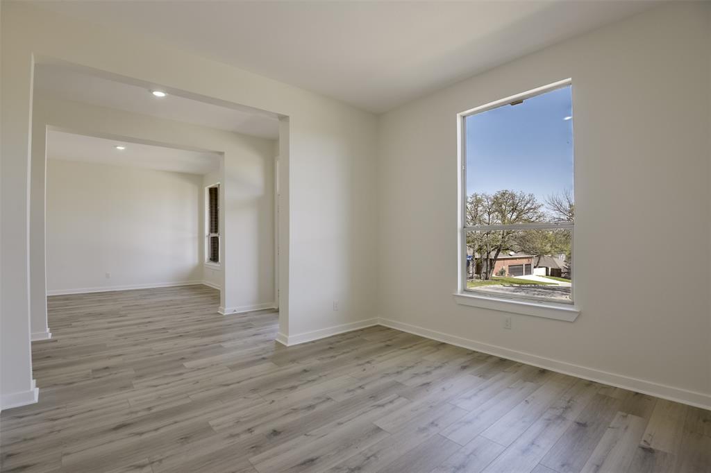 2916 Forestwood Drive Property Photo 6