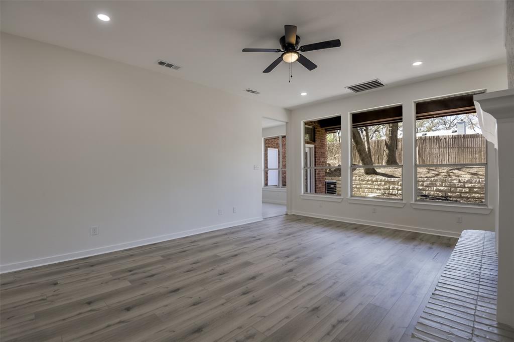 2916 Forestwood Drive Property Photo 10