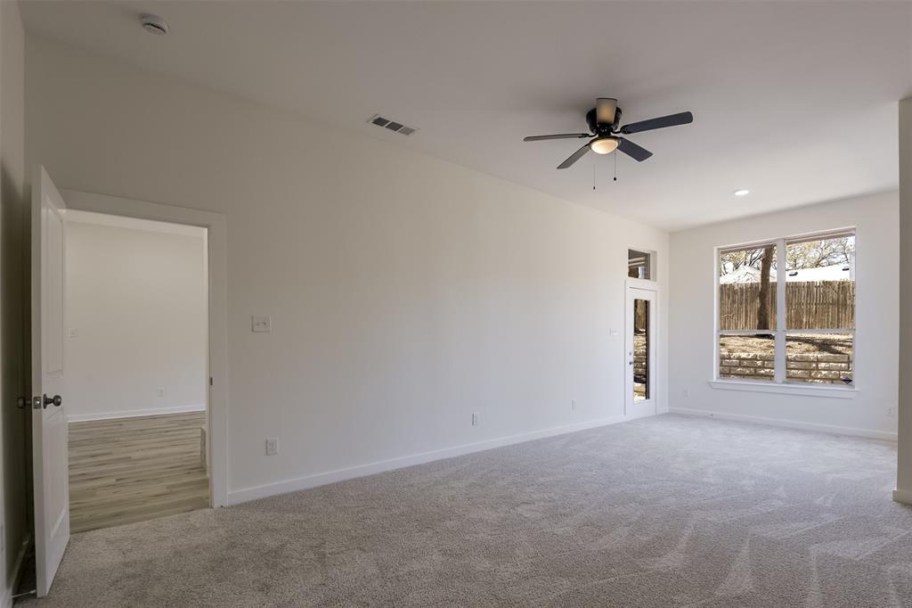 2916 Forestwood Drive Property Photo 16