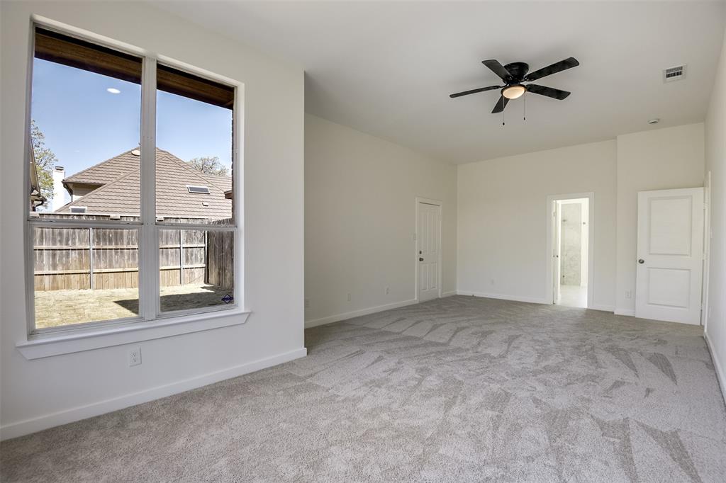 2916 Forestwood Drive Property Photo 17