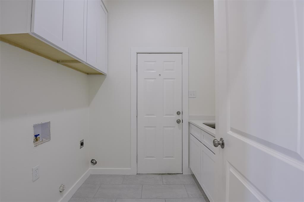 2916 Forestwood Drive Property Photo 22