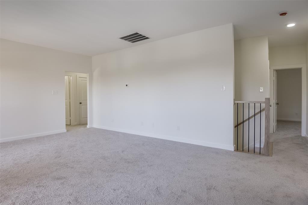 2916 Forestwood Drive Property Photo 23